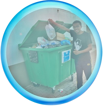 Estudantes participando da coleta seletiva
